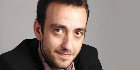 Jérôme Ferrari : "j'aimerais qu'on soit un peu moins obsédés par l'image qu'on donne sur le continent" Jérôme Ferrari : "j'aimerais qu'on soit un peu moins obsédés par l'image qu'on donne sur le continent"
