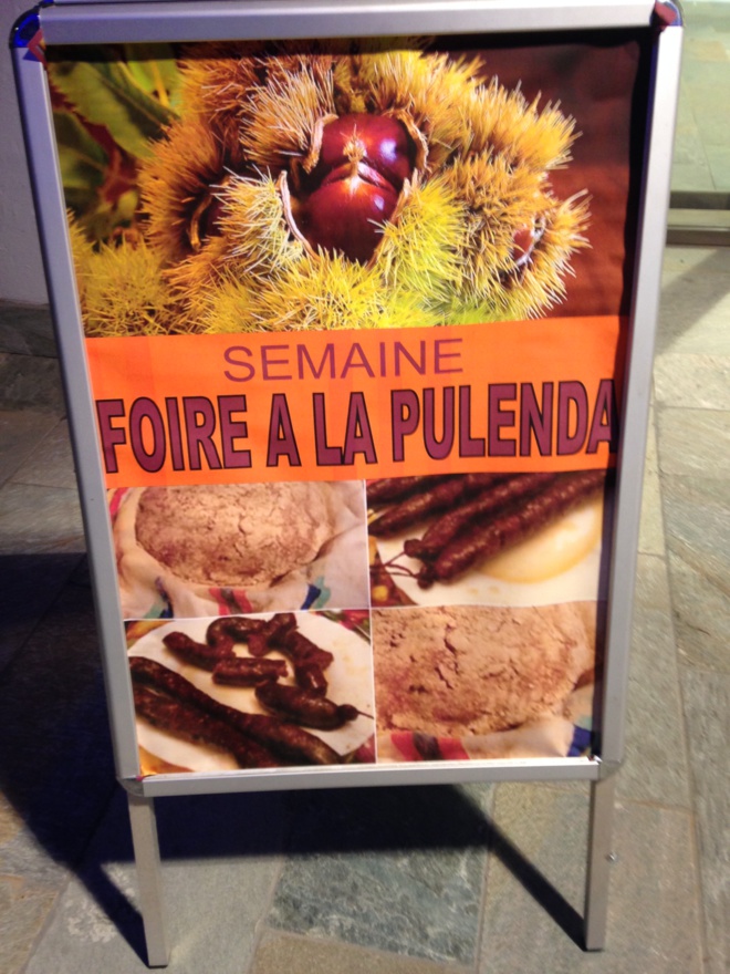 A prima fiera di a pulenda à l'hypermercatu A prima fiera di a pulenda à l'hypermercatu