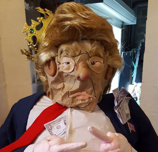 U rè di u carnavale di Brandu era Trumpuffu U rè di u carnavale di Brandu era Trumpuffu