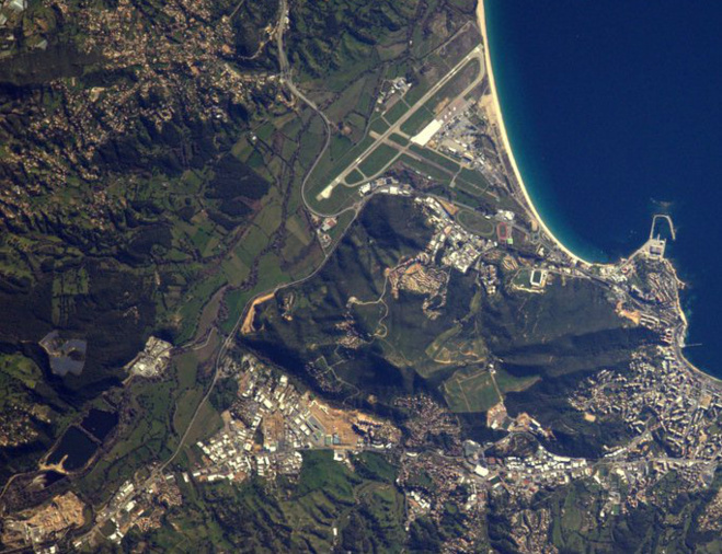 Aiacciu, i to centri cummerciali si vedenu da u spaziu Aiacciu, i to centri cummerciali si vedenu da u spaziu