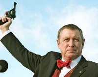 Van Loc, Derrick, Columbo... i tempi sò difficiuli per i flicchi Van Loc, Derrick, Columbo... i tempi sò difficiuli per i flicchi