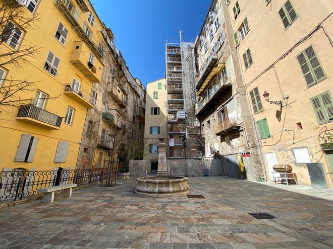 I lochi di Bastia di Pesciu Anguilla I lochi di Bastia di Pesciu Anguilla