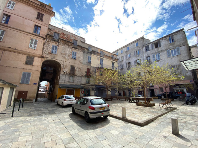 I lochi di Bastia di Pesciu Anguilla I lochi di Bastia di Pesciu Anguilla