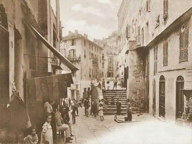I lochi di Bastia di Pesciu Anguilla I lochi di Bastia di Pesciu Anguilla