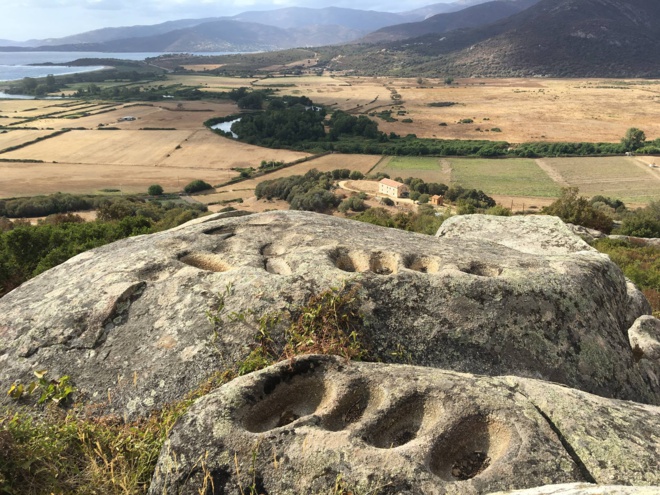 O Corsu, vai à scopre u to paese, hè u mumentu O Corsu, vai à scopre u to paese, hè u mumentu