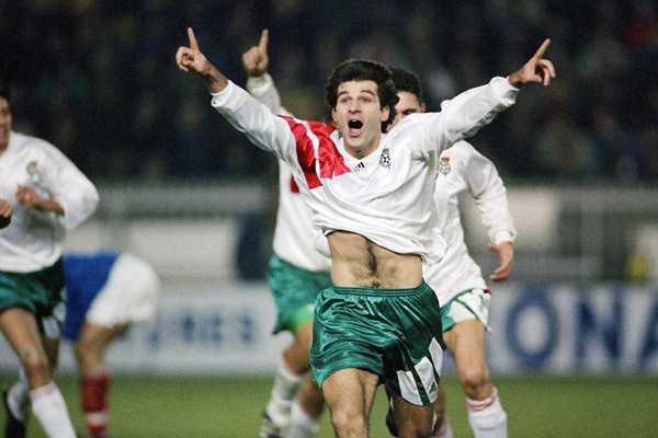U 17 nuvembre hè u "Kostadinov Day" U 17 nuvembre hè u "Kostadinov Day"