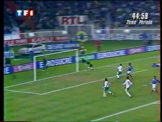 44 : 58 : gol di Kostadinov 44 : 58 : gol di Kostadinov