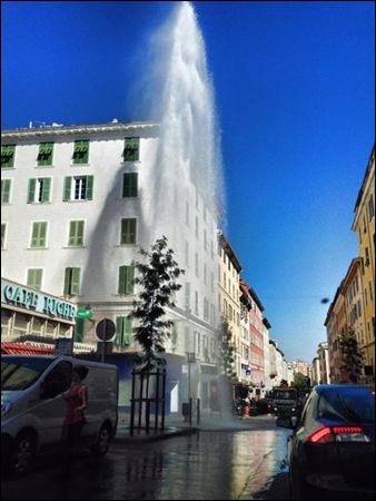 Bastia: u so campanile, a so piazza, u so geyser Bastia: u so campanile, a so piazza, u so geyser