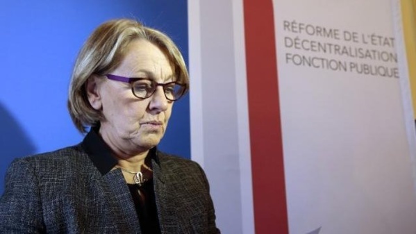 U statu vole discorre di tuttu, ma sopr'à tuttu di nunda U statu vole discorre di tuttu, ma sopr'à tuttu di nunda