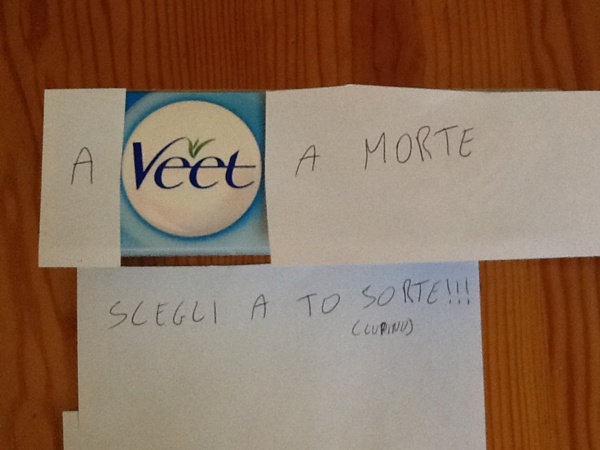 Ancu tù, ghjoca cù un pezzu di carta