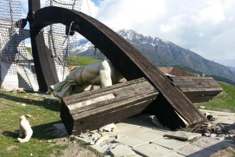 Attenti à e croce Attenti à e croce