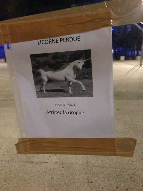 Fate a festa cù i vostri vicini, o micca Fate a festa cù i vostri vicini, o micca