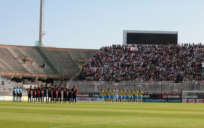 U stadiu di Cagliari, peghju ch'è quellu di Bastia ?