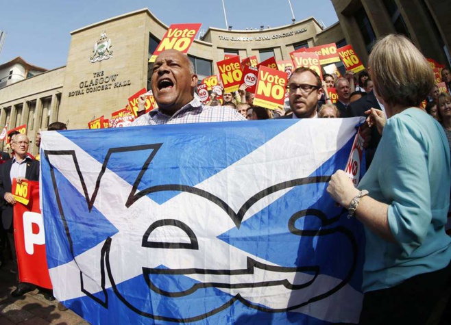 Scozzia : tutti contr'à u "yes"