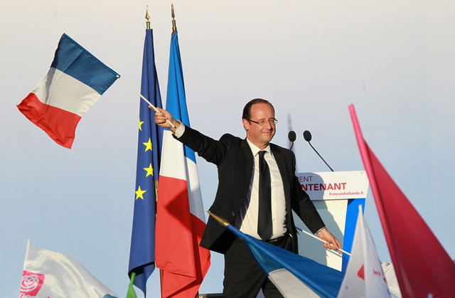 Hollande in u campu di u populu di u "nò"