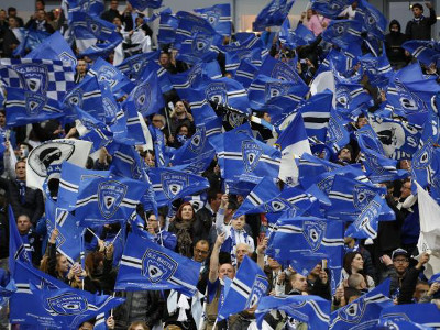 U "peuple bleu" hà rimpiazzatu u "populu corsu" ? U "peuple bleu" hà rimpiazzatu u "populu corsu" ?