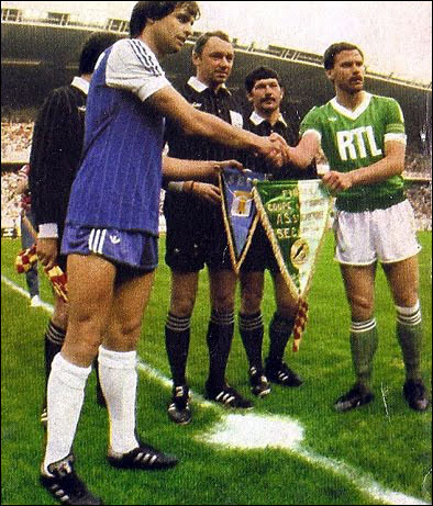 13 di ghjugnu di u 1981 : a cuppa hè nostra ! 13 di ghjugnu di u 1981 : a cuppa hè nostra !