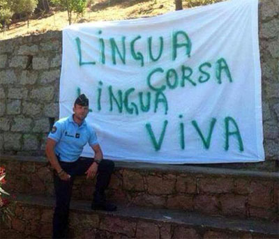 Ùn ci vulerà micca à cuntà nant'à i ministri francesi per salvà a lingua corsa...