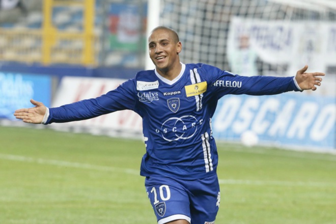 Hè propiu bè a Squadra Corsa, ma ùn manca micca qualchissia ? Hè propiu bè a Squadra Corsa, ma ùn manca micca qualchissia ?