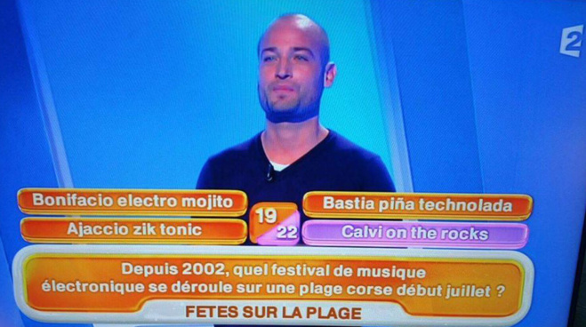 Tù dinù, trova un nome di festivale di l'estate goffu Tù dinù, trova un nome di festivale di l'estate goffu