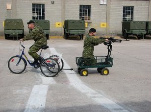 I militari francesi s'approntanu à a lotta!