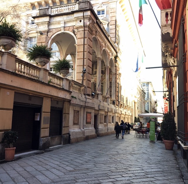 Perchè ci vole à andà in Ghjenuva