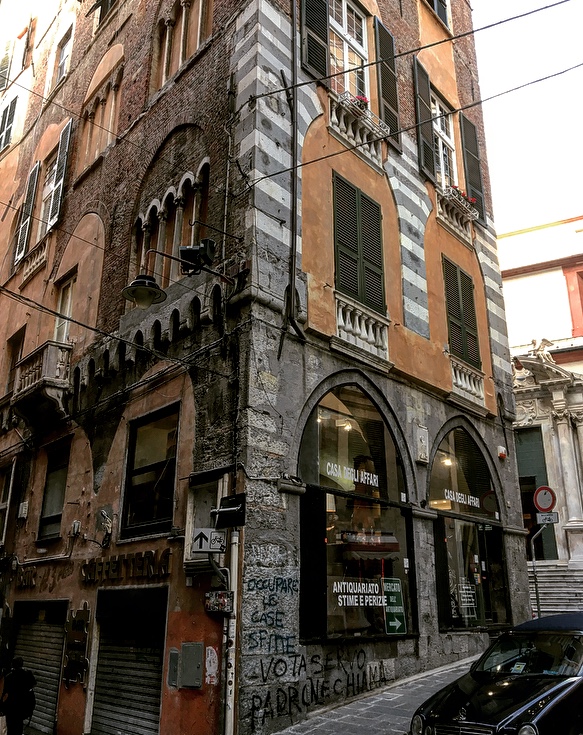 Perchè ci vole à andà in Ghjenuva