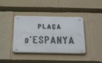 I Catalani volenu sbattizà a "Plaça d'Espanya" di Barcellona in "Plaça David Bowie"