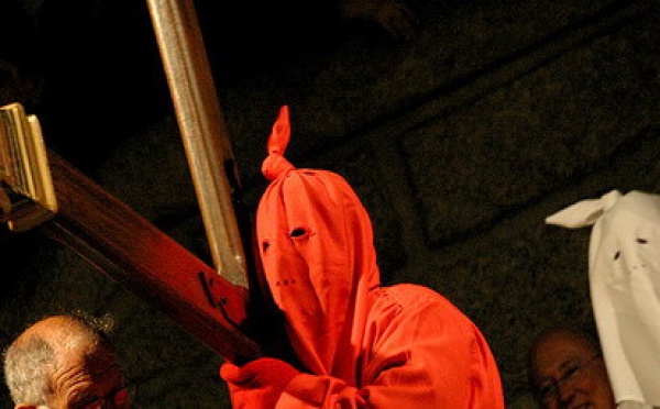 E cagoules durante e manif seranu difese !