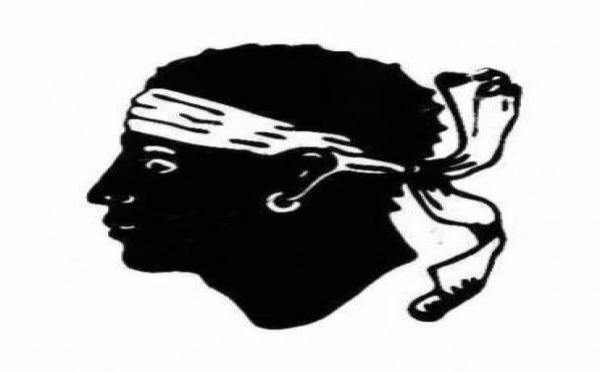 Trà l’idealisimu puliticu di i radicali è u penseru marchettingu di i muderati, aspettanu i Corsi…